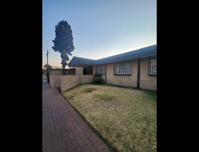 4 BEDROOM HOUSE FOR SALE IN LAUDIUM